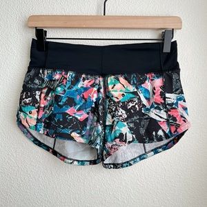 Lululemon Speed Up Short 2.5” Color Crush Multi/Black Size 2